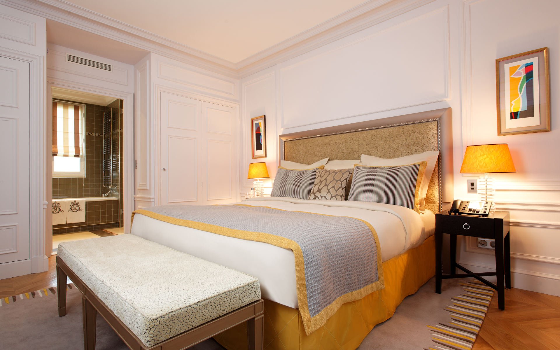 260/Suites/Suite panoramique/Suite Panoramique - 2 Bedroom -  Majestic Hotel-Spa 3.jpg